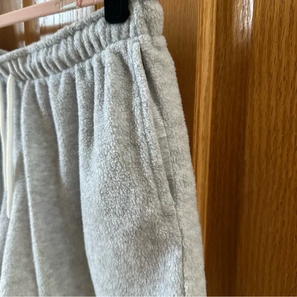 Colsie Fleece Shorts - Picture 3 of 6